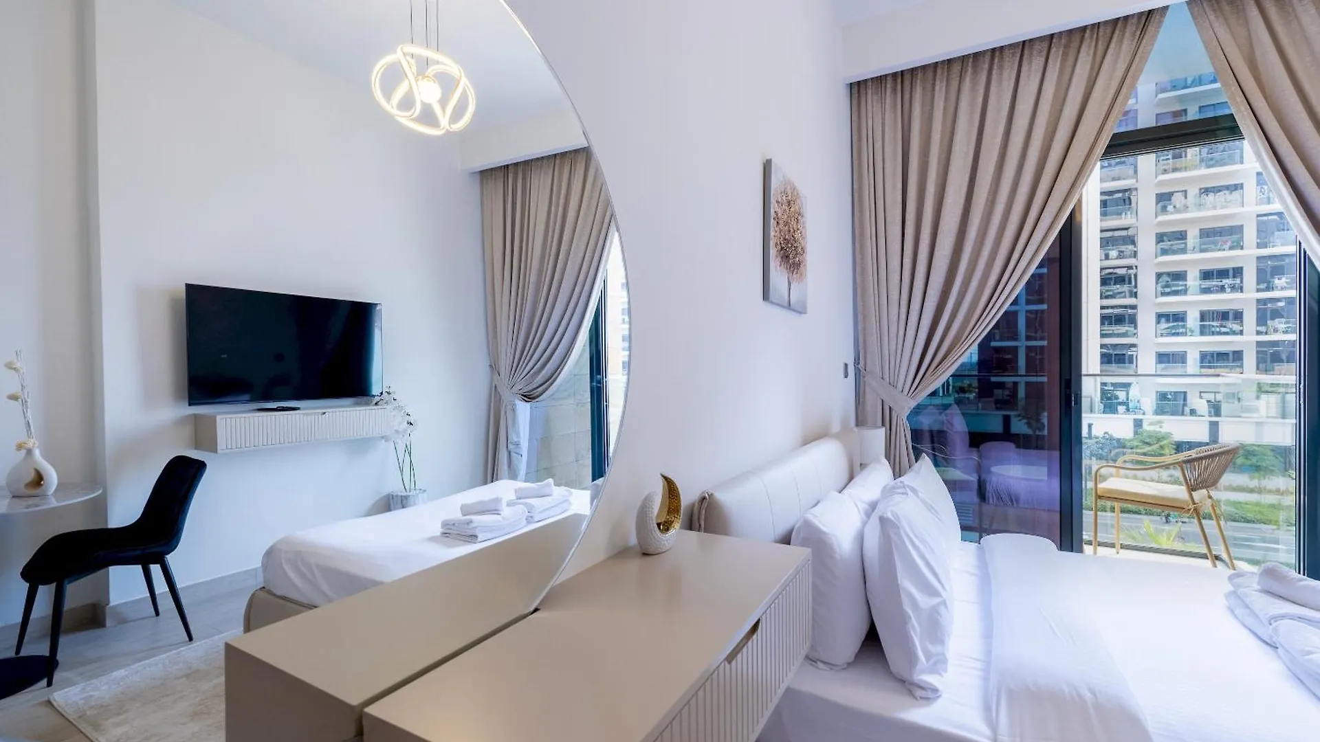 Elite Lux Holiday Homes - Upscale Studio In Azizi Riviera Prime Location Dubai United Arab Emirates
