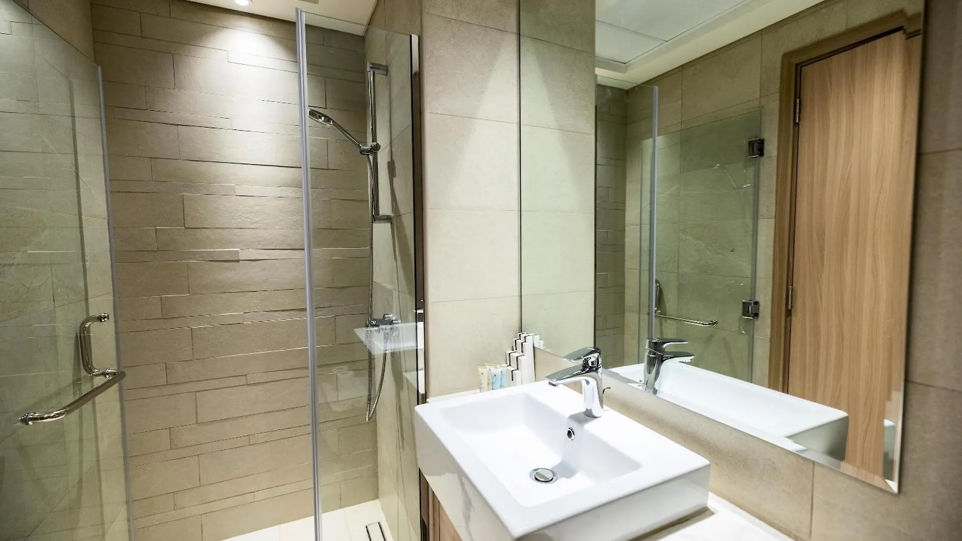 Elite Lux Holiday Homes - Upscale Studio In Azizi Riviera Prime Location Dubai Apartment