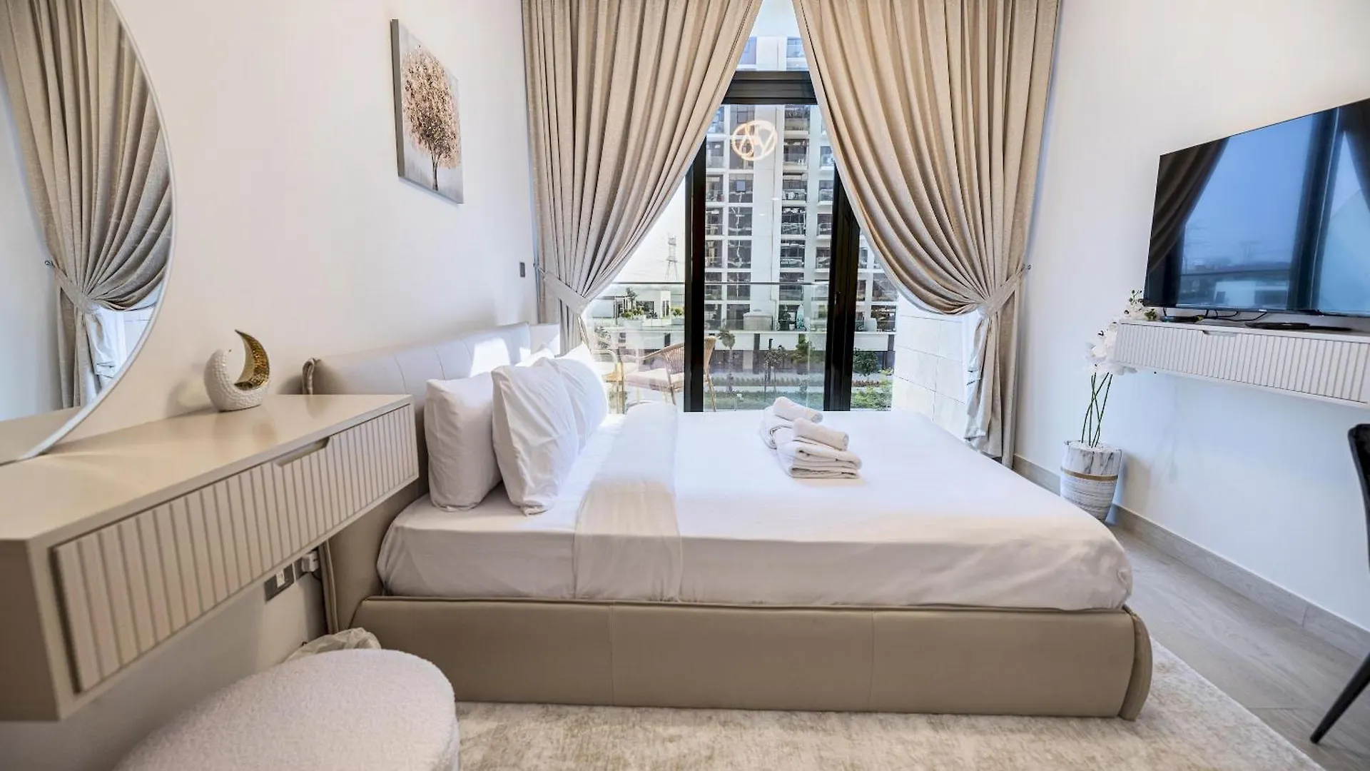 Elite Lux Holiday Homes - Upscale Studio In Azizi Riviera Prime Location Dubai contacts